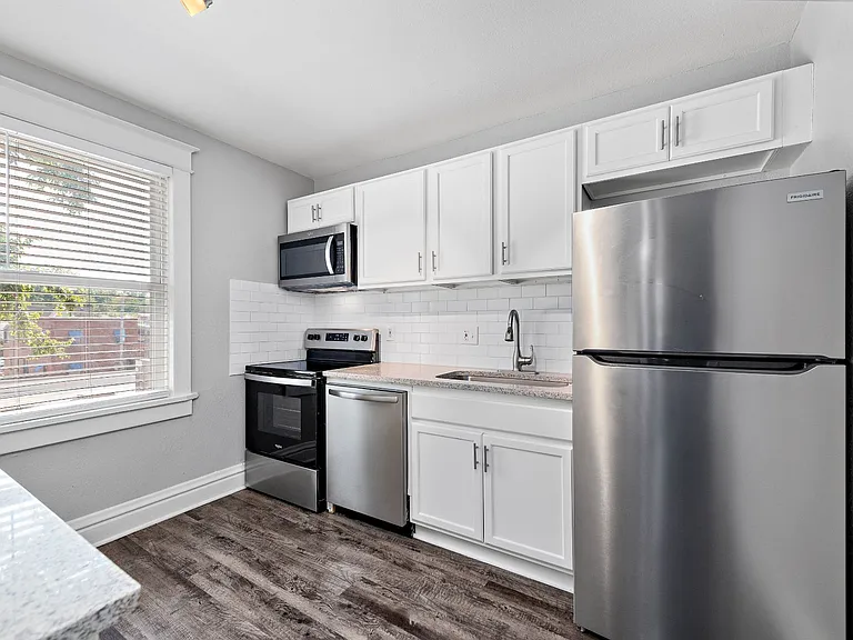4244 Terrace St — Photo 32