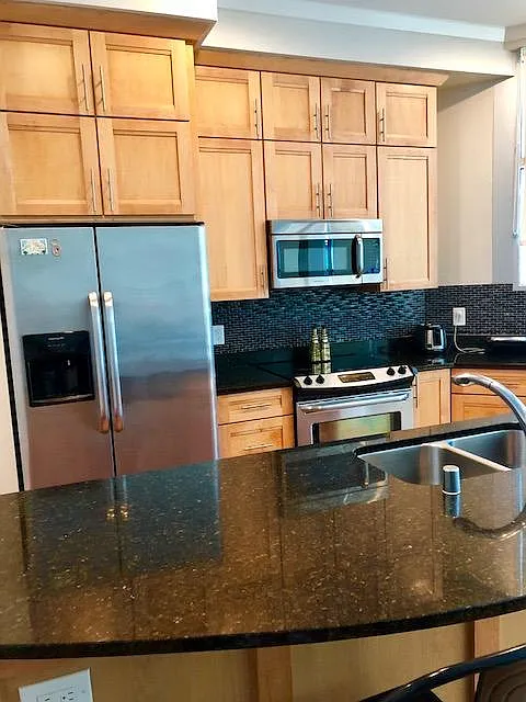 324 E Main St — Photo 3