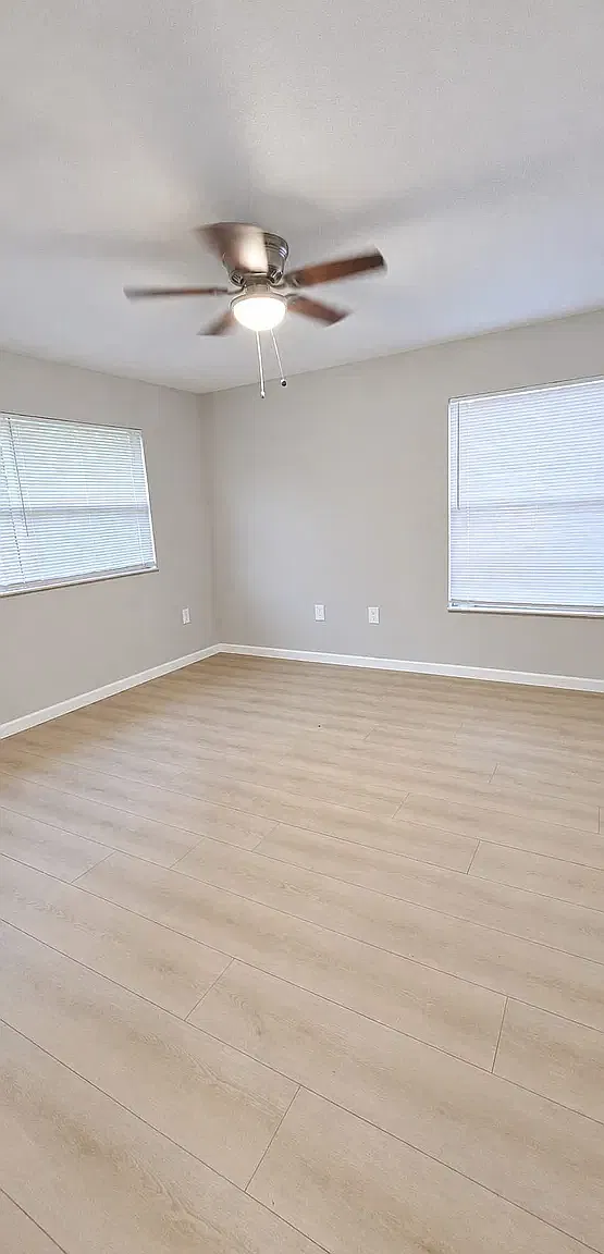 4 bed, 1070 sqft, $2,300 — Photo 3