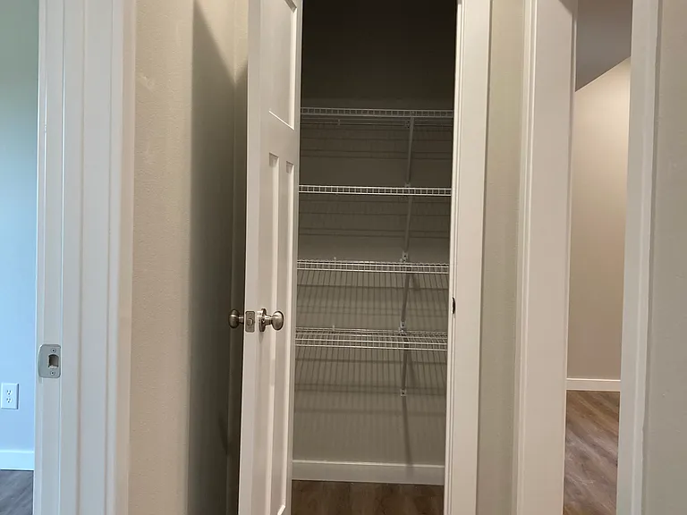 1003 S Rimes Ave — Photo 15