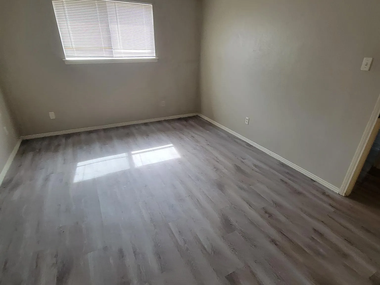 1314 Hanna Cir — Photo 3