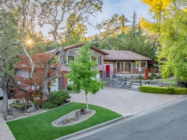 9 Oak Ln, Fairfield, CA 94534