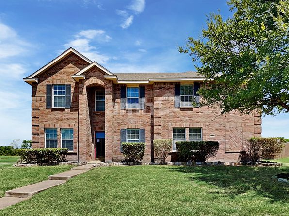 700 Locustberry Dr