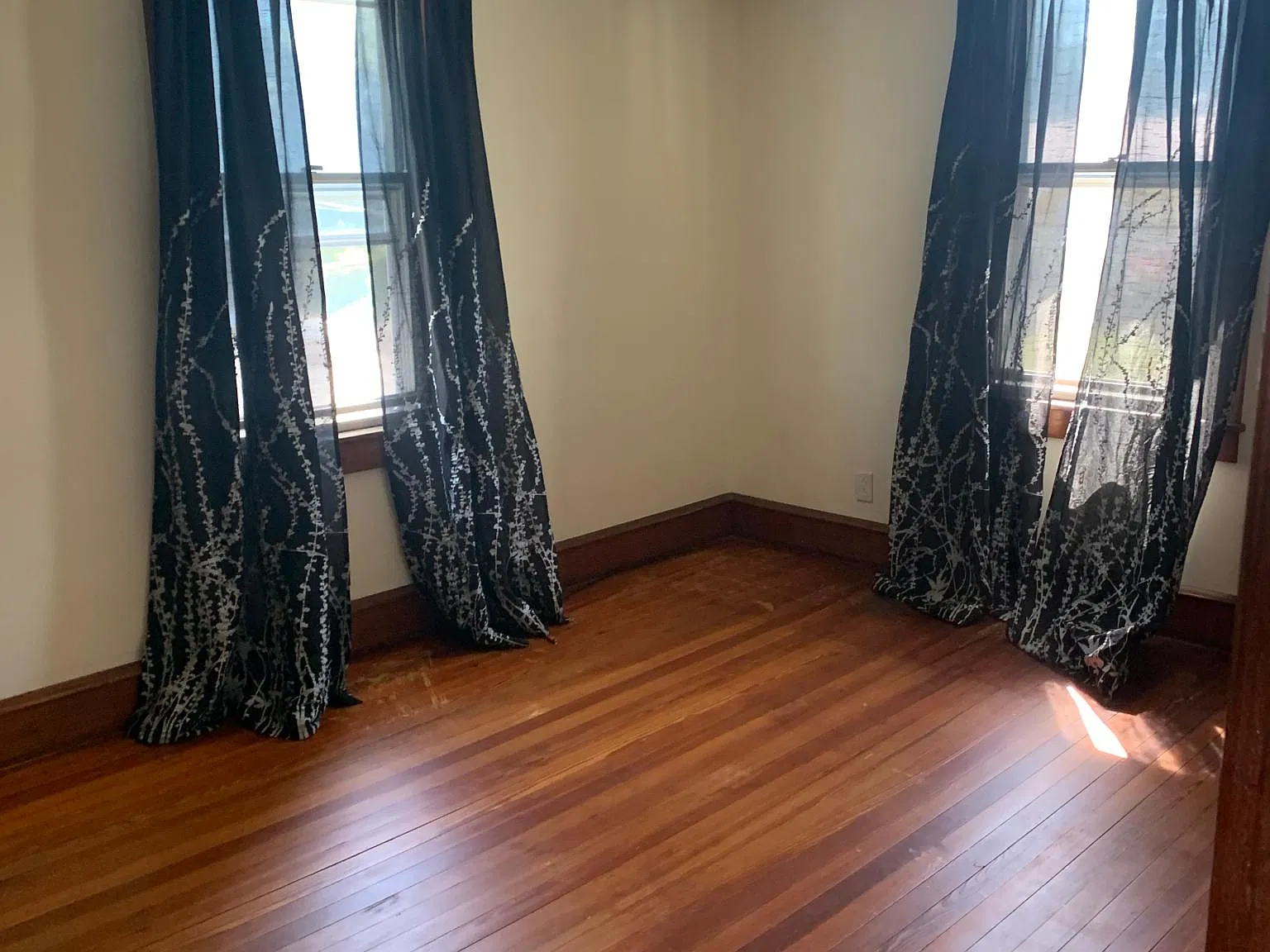 3 bed, 1308 sqft, $1,800 — Photo 4