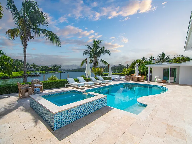 4601 Sunset Dr — Photo 39