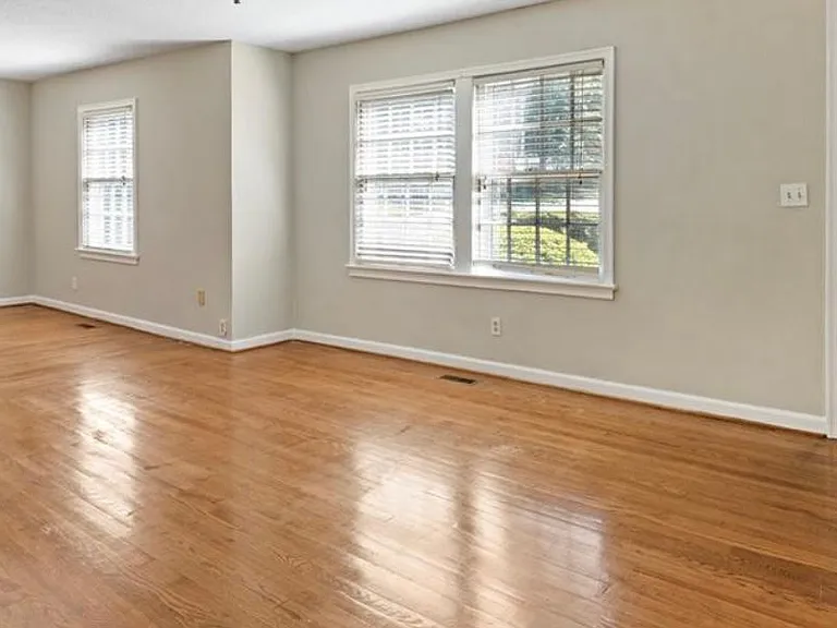 400 Rush Rd — Photo 11
