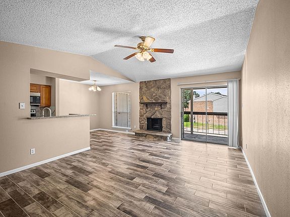 4th image of 17331 Red Oak Dr APT 10