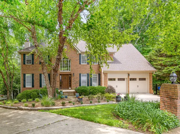 6300 Marina Bay Ln, Hixson, TN 37343