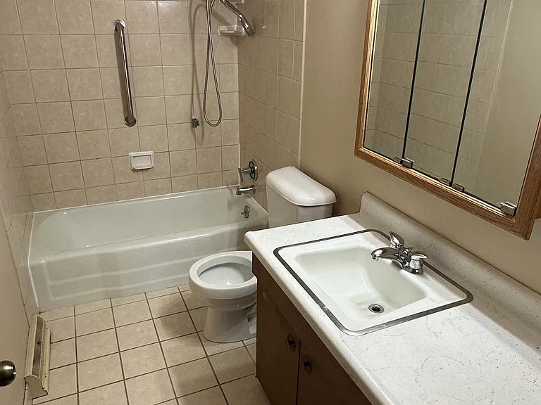 3915 Terrace Hill Dr NE — Photo 9