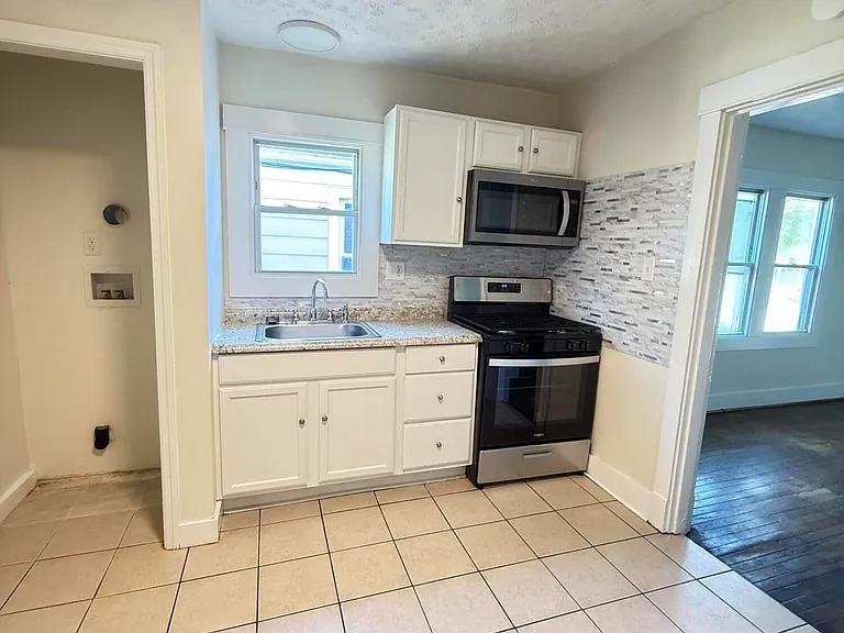1111 Dresden Ave — Photo 5