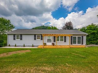 179 Autumn Chase Rd, Lebanon, VA 24266