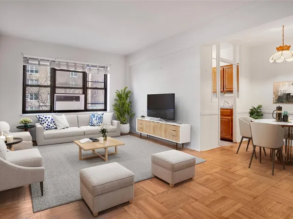 67-76 Booth Street #2F, Forest Hills, NY 11375