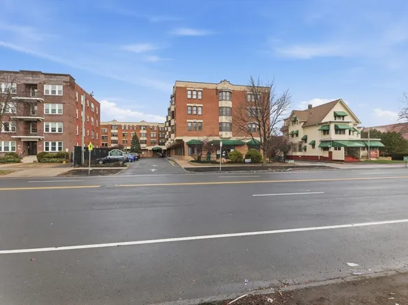 34 Sumner Ave APT 210, Springfield, MA 01108