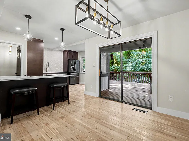 2105 Glencourse Ln — Photo 16