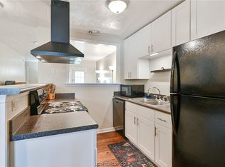 1402 Summit St APT A, College Station, TX 77845