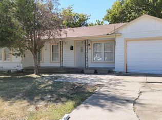3613 Swan St, Haltom City, TX 76117