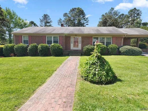 106 Rock Castle Ave, Crewe, VA 23930