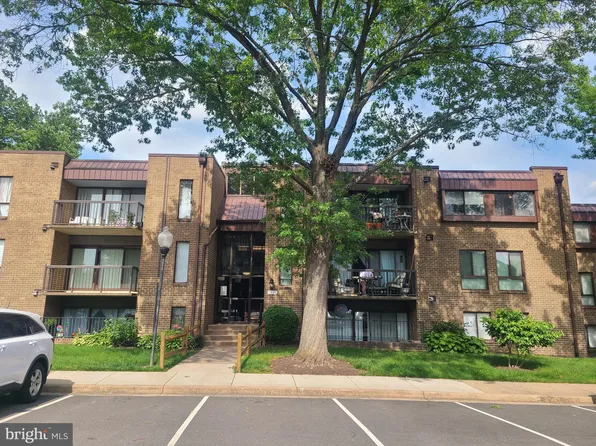 7585 Margate Ct APT 202, Manassas, VA 20109
