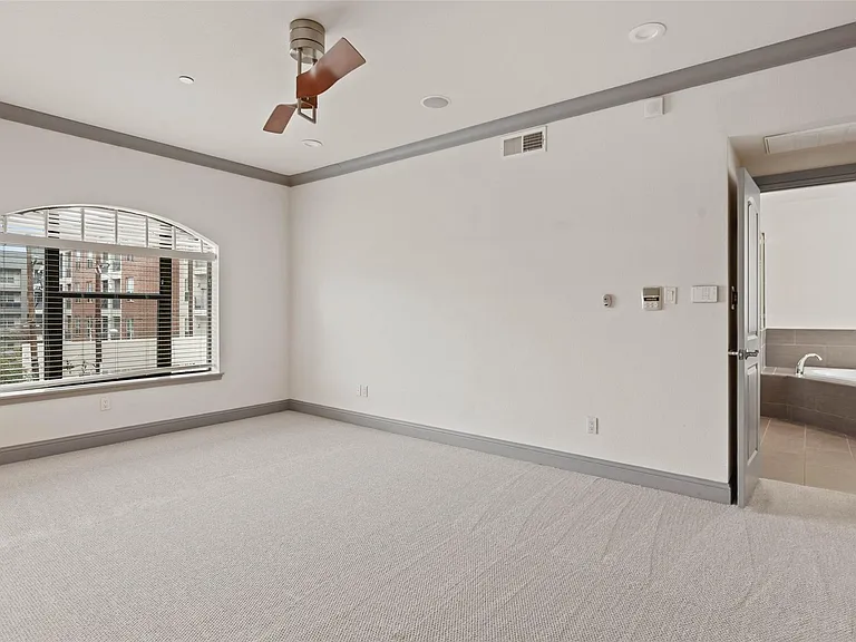 3142 Ross Ave #7 — Photo 22