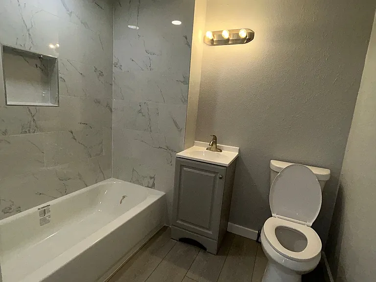 314 W Clarendon Dr — Photo 9
