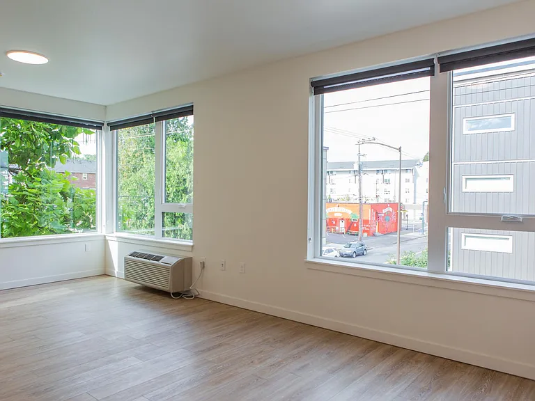 1 BR "B"