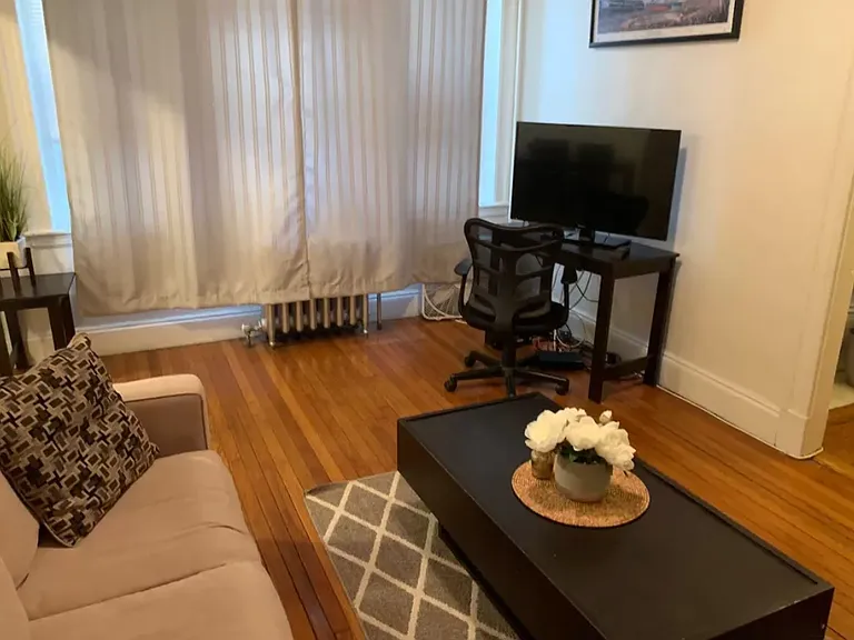 1109 Boylston St #6 — Photo 2