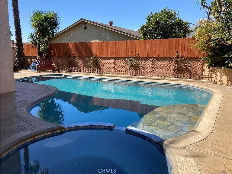 9934 La Vine St — Photo 52