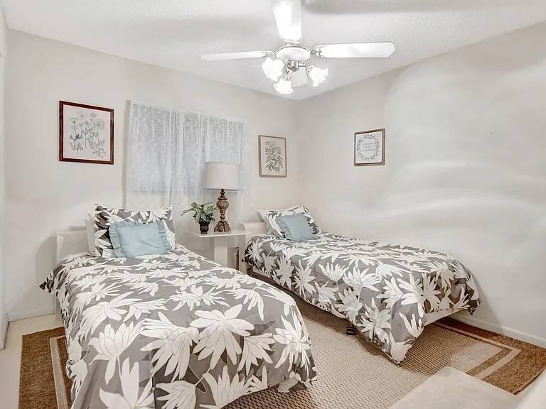 23099 Barwood Ln N #306 — Photo 55