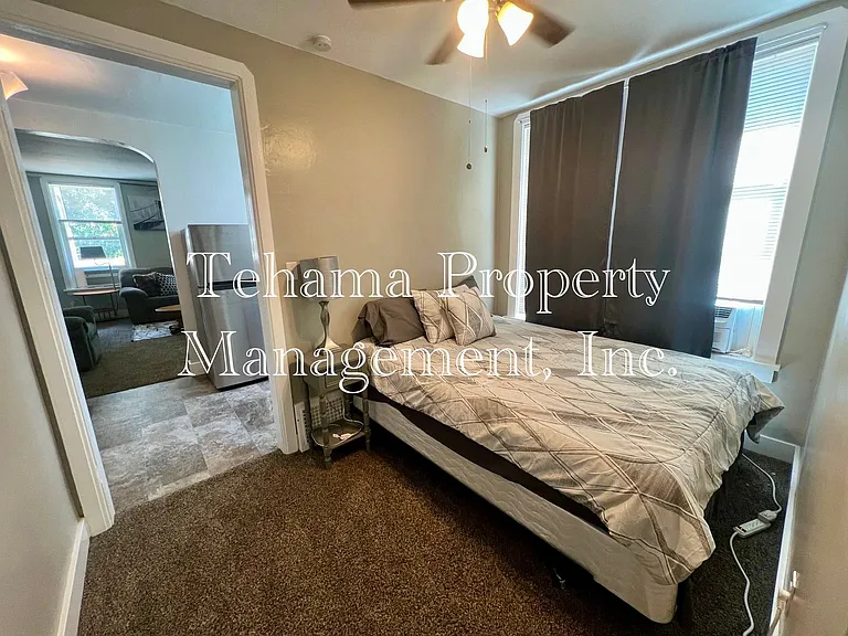 1051 Washington St — Photo 32