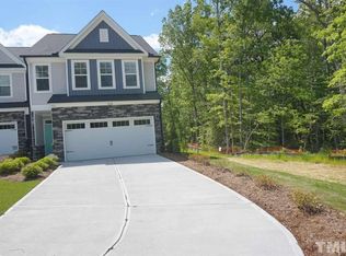 208 Hidden Farm Ln, Holly Springs, NC 27540