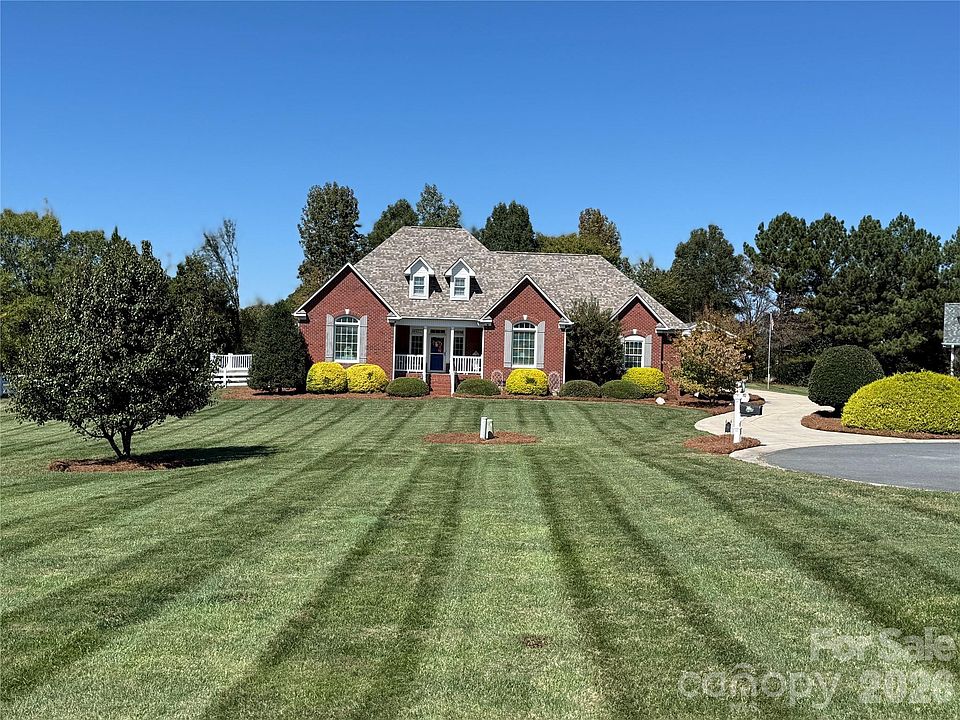 1st image of 277 Glenwood Dr