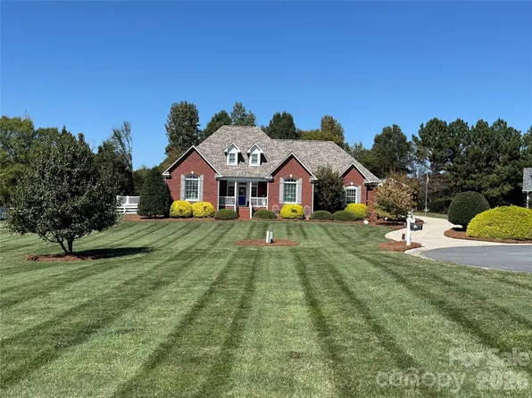 277 Glenwood Dr, Oakboro, NC 28129