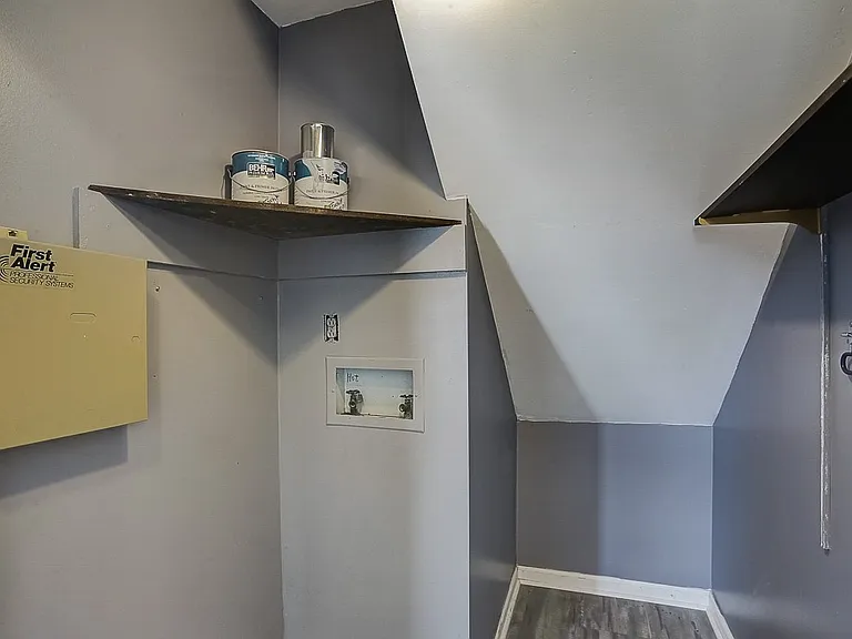 200 Retreat Ct W — Photo 7
