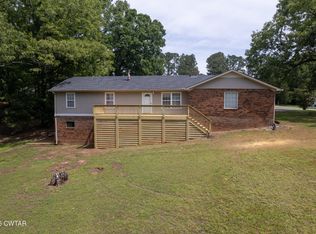 363 Lakewood Dr E, Jackson, TN 38305