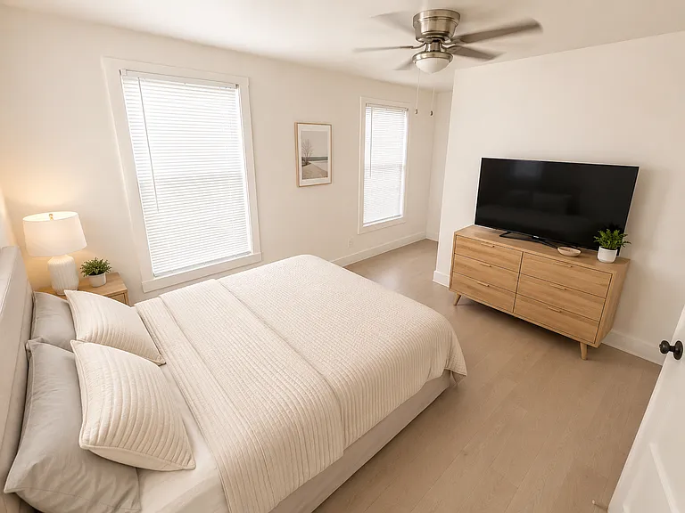 Bedroom 1 (has ensuite)
