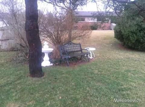 4th image of 8386 Carriage Hill Dr