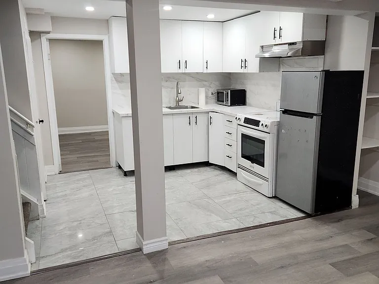 23 Hartsville Ave #BASEMENT — Photo 5