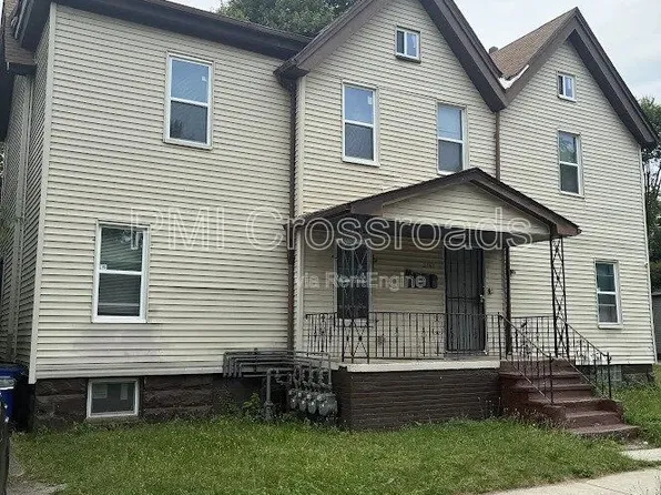 2163 E 84th St, Cleveland, OH 44103