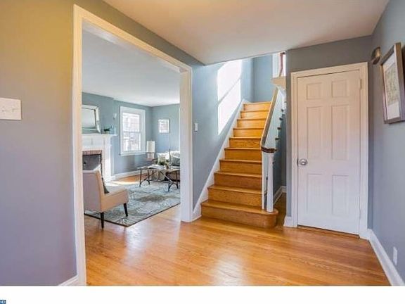 5th image of 160 Glentay Ave