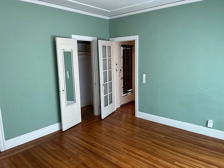 1806 Walnut St #8 — Photo 4