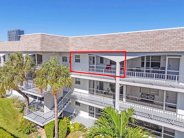 581 Blue Heron Dr #317-B — Photo 29