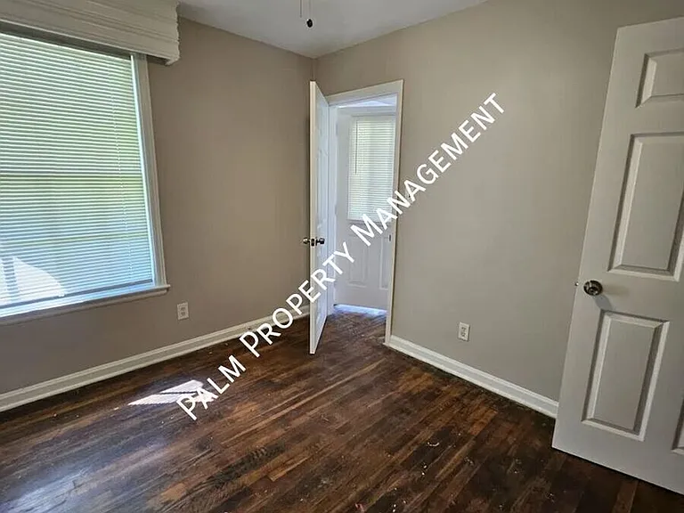 1655 McKinnon Dr — Photo 7