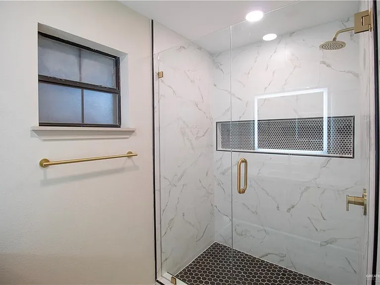 1615 Gloria Ann Dr — Photo 19