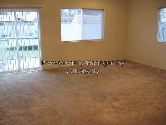 3rd image of 2513 E Desmet Ave