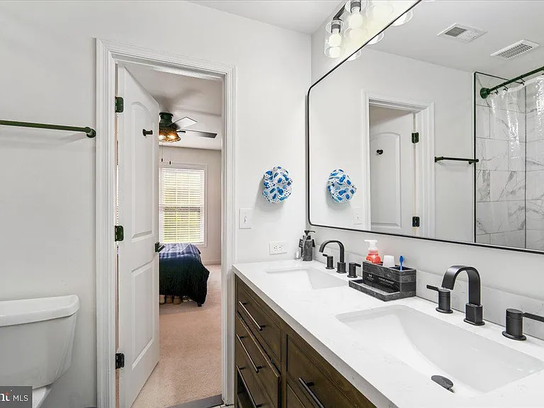 743 Seneca Dr — Photo 24