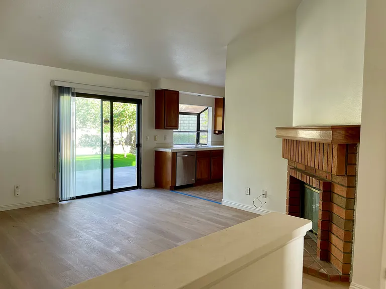 1214 Vassar Ln — Photo 11