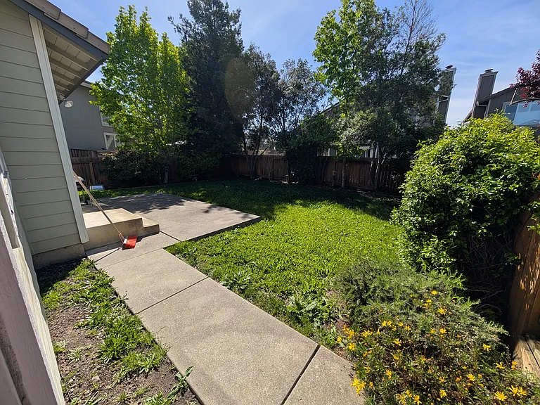 1531 Marlin Pl — Photo 6