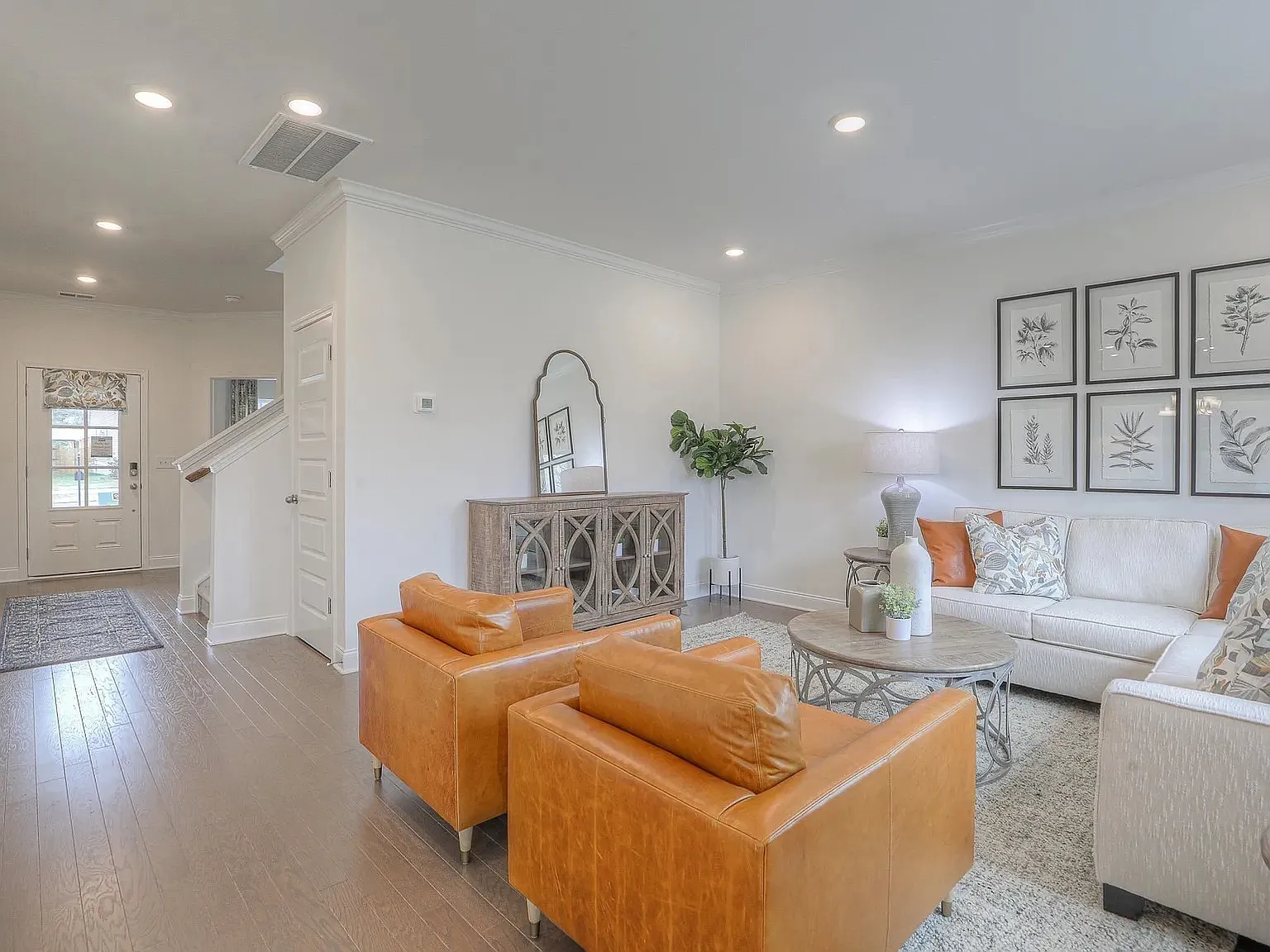 4 bed, 2275 sqft, $2,695 — Photo 3