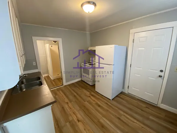 45 Lowell St APT 2, Lewiston, ME 04240