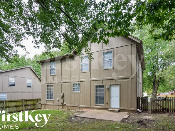 1424 N Lucy Montgomery Way, Olathe, KS 66061